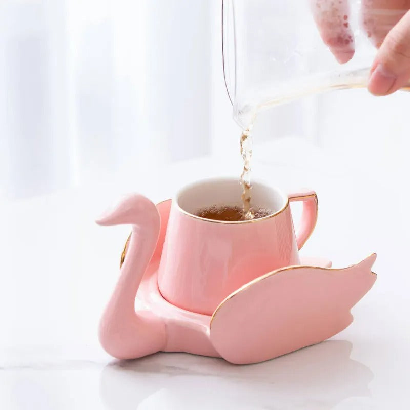 Conjuto de Xícara e Pires de Porcelana - Cisne