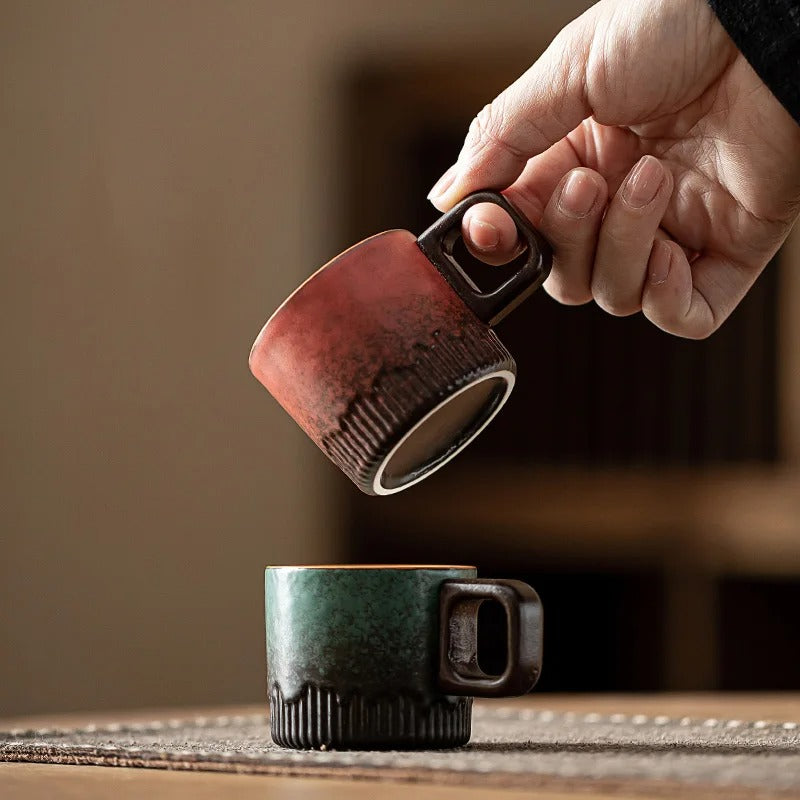 Xícara Minimalista com Alça