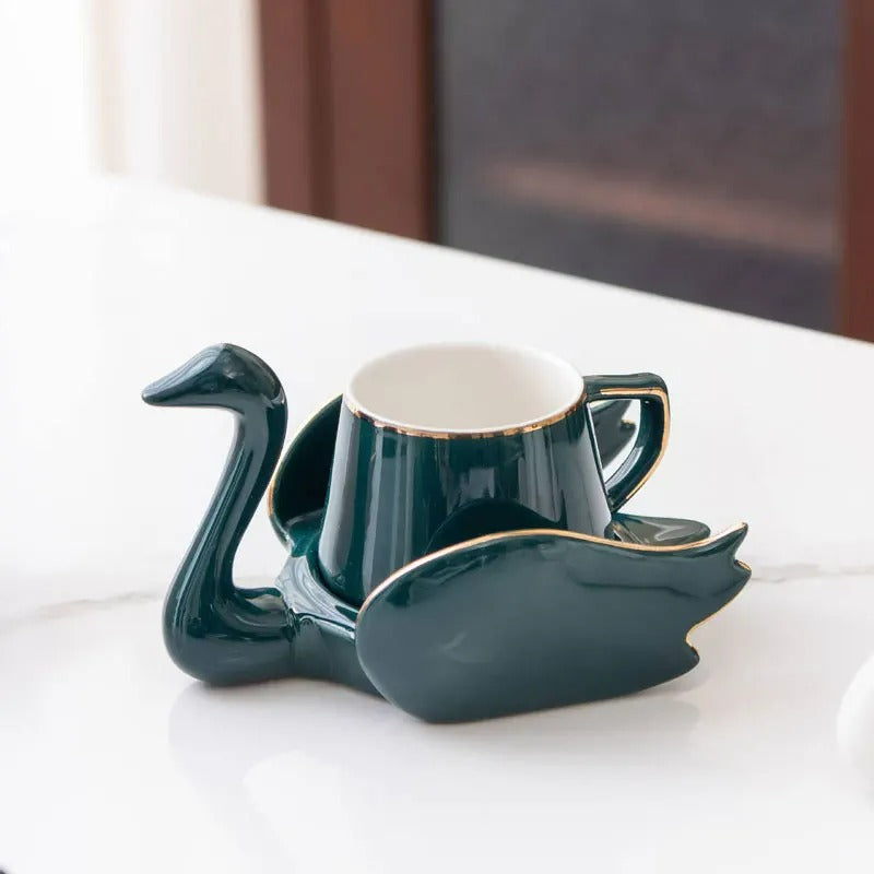 Conjuto de Xícara e Pires de Porcelana - Cisne