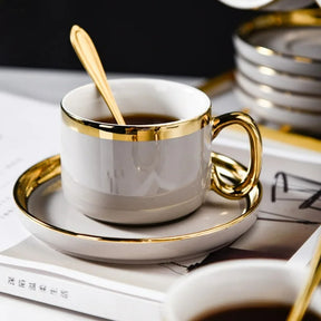 Conjuto de Xícara com Pires e Mexedor de Porcelana - Linha Alto Luxo