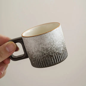 Xícara Minimalista com Alça